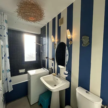 2 Pieces, 4 Couchages, Centre Saint-gilles-croix-de-vie, Parking - Fr-1-224-815 *